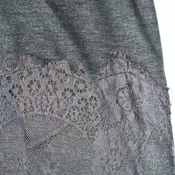 💥 Reckless Angel tank top with lace at bottom - Picture 5 of 10